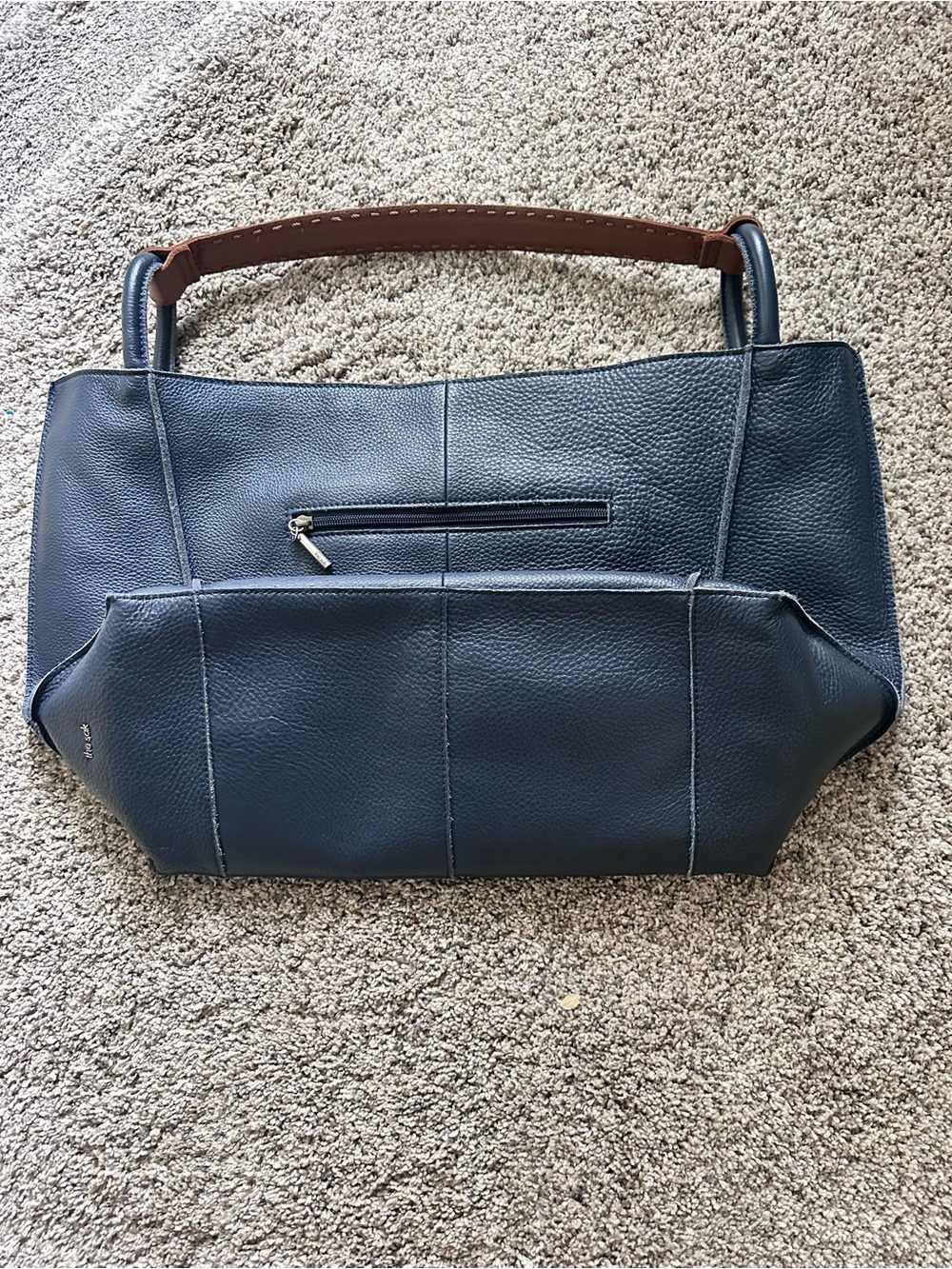 Los Feliz Large Tote
The Sak Navy Leather Shoulder Bag with Brown Leather Handle - Picture 3 of 8